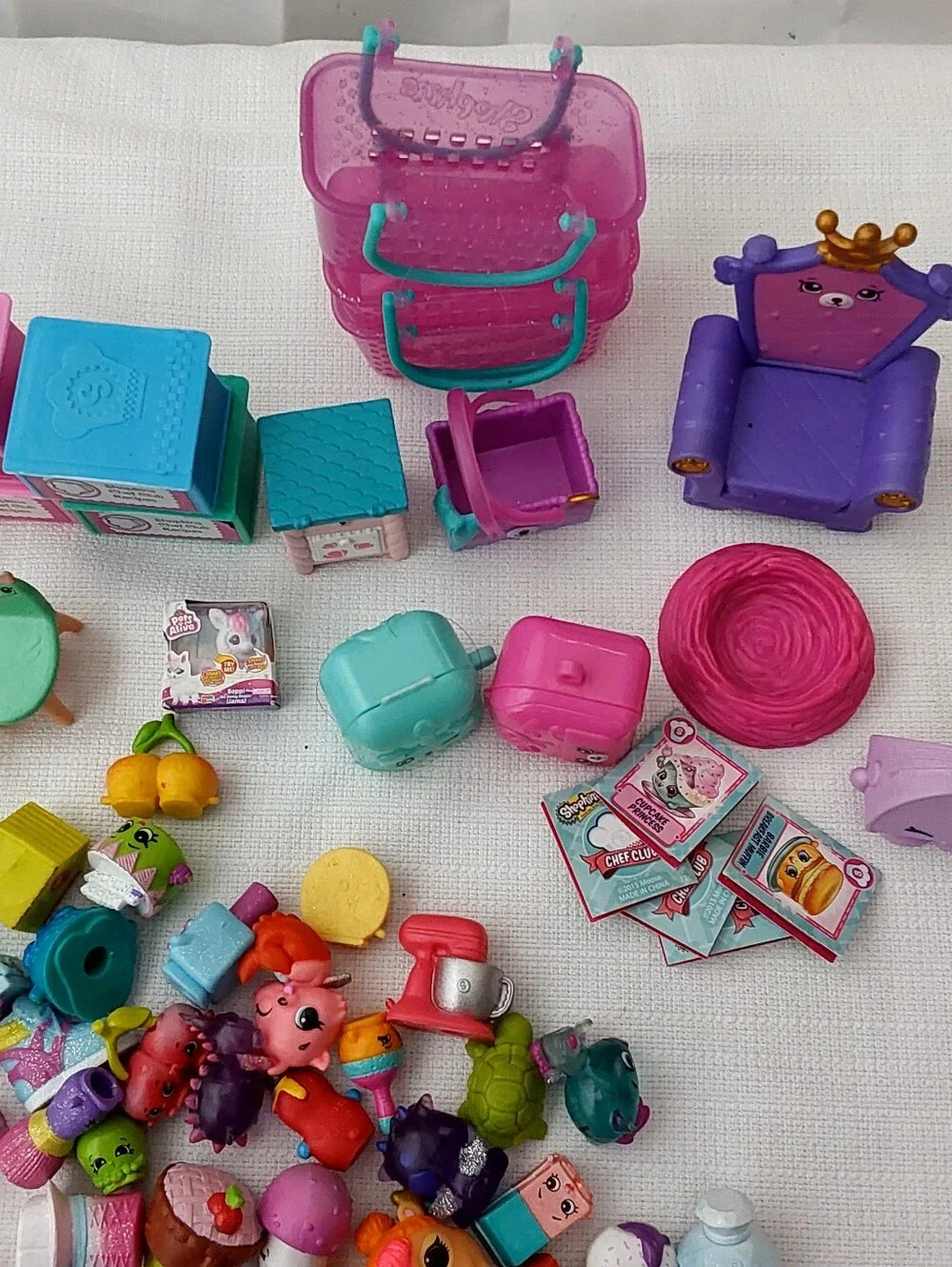 Shopkin & Hatchimals  Lot's